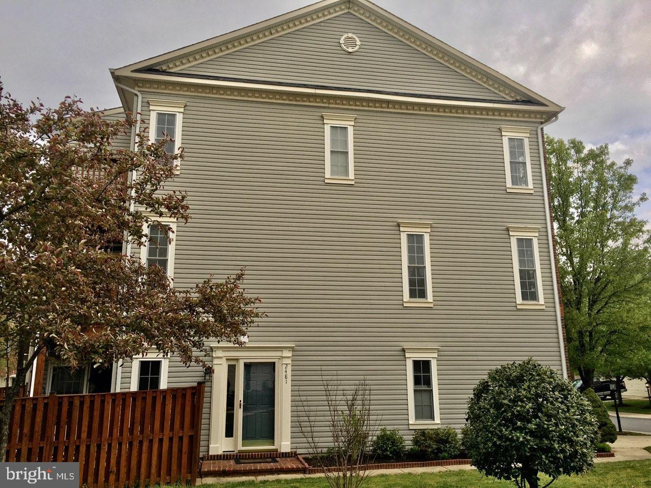 2481 Cheyenne Drive Crofton, MD 21114 - Photo 2 of 12 private entrance