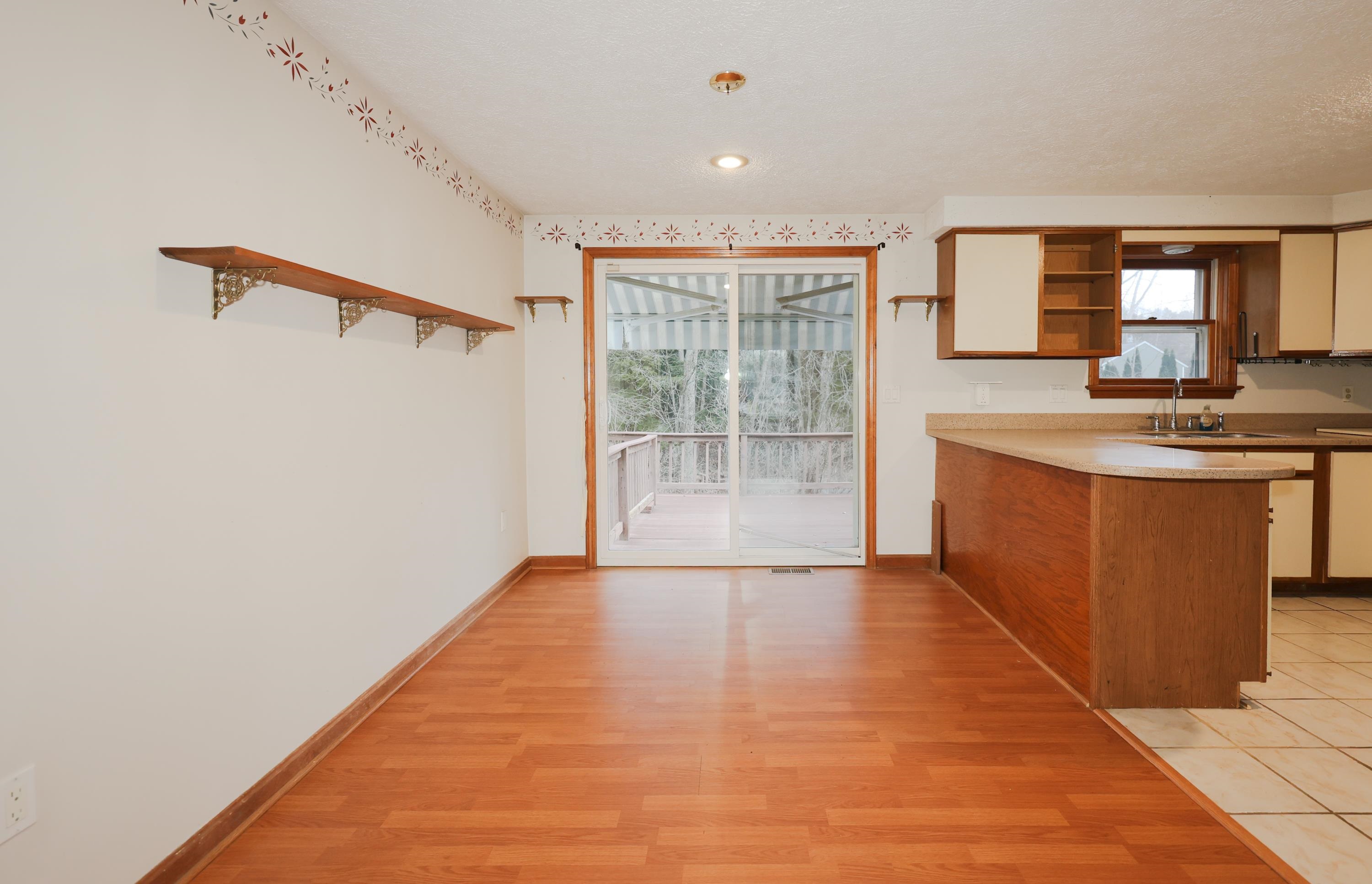 197 Charlotte Street Manchester, NH 03103 - Photo 12 of 18