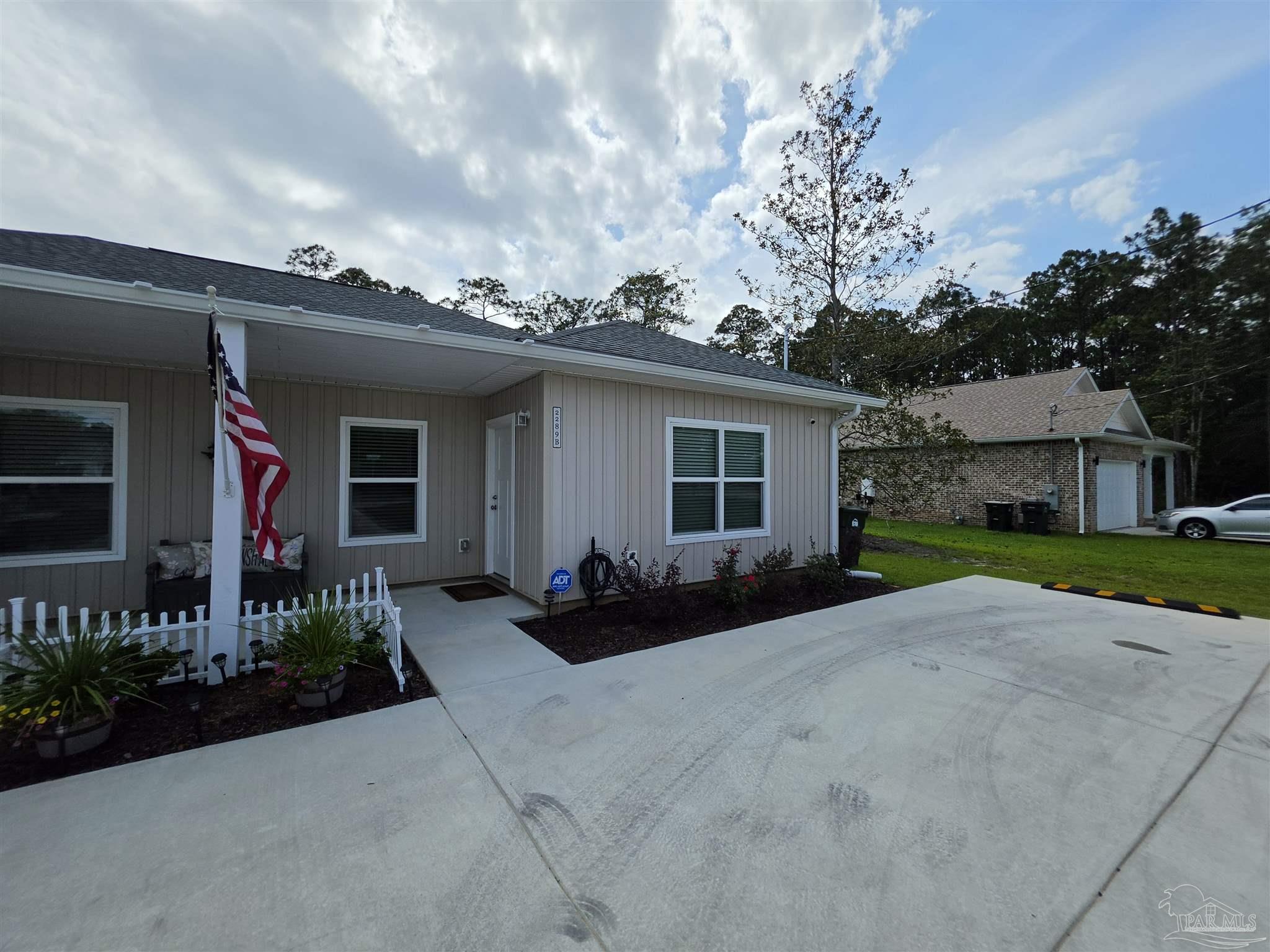 2289 Dog Track Road, Unit B Pensacola, FL 32506 - Photo 2 of 18