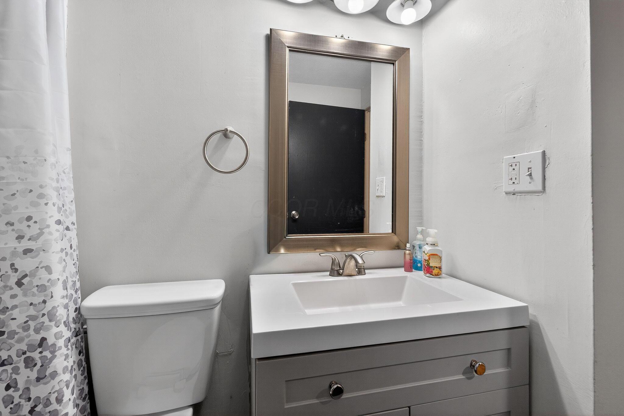 3369 Petzinger Road Columbus, OH 43232 - Photo 28 of 69 3369 Petzinger Rd (Interior)-14