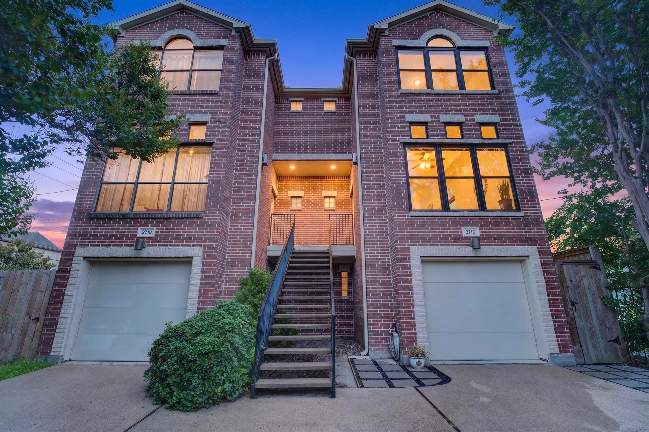 2716 Bagby Street Houston, TX 77006 - Photo 2 of 29