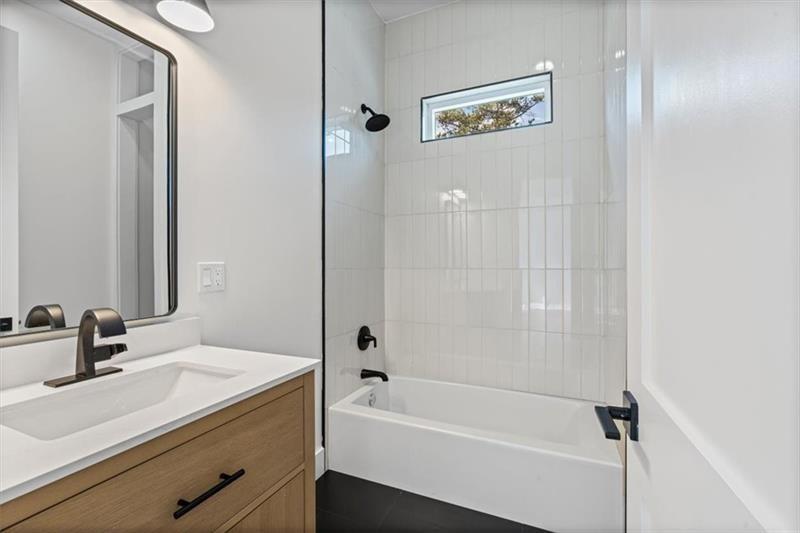 520 Rockbridge Road Southwest Lilburn, GA 30047 - Photo 34 of 43 Gallery Image 34