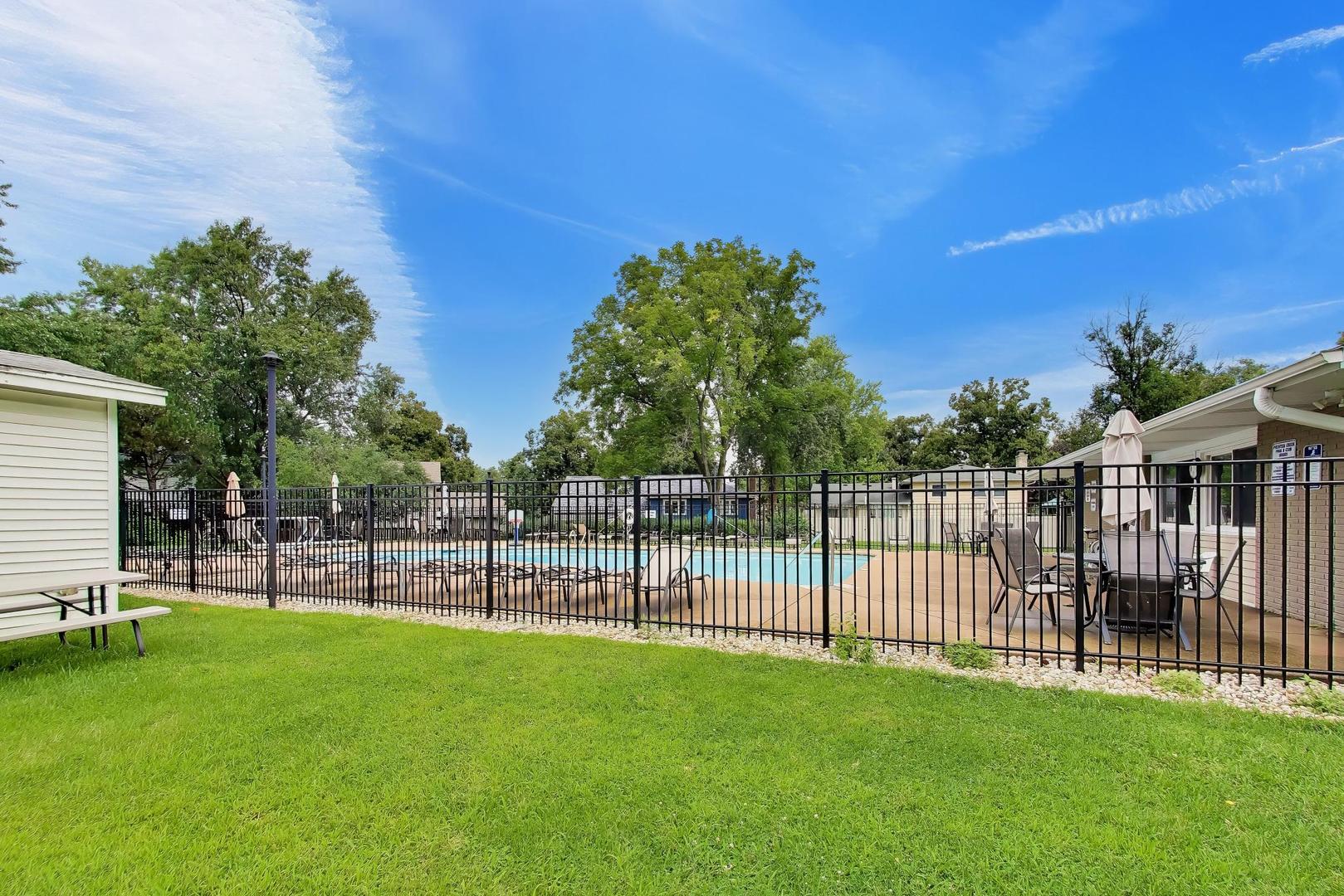 2167 Midhurst Road Downers Grove, IL 60516 - Photo 41 of 50 Gallery Image 41