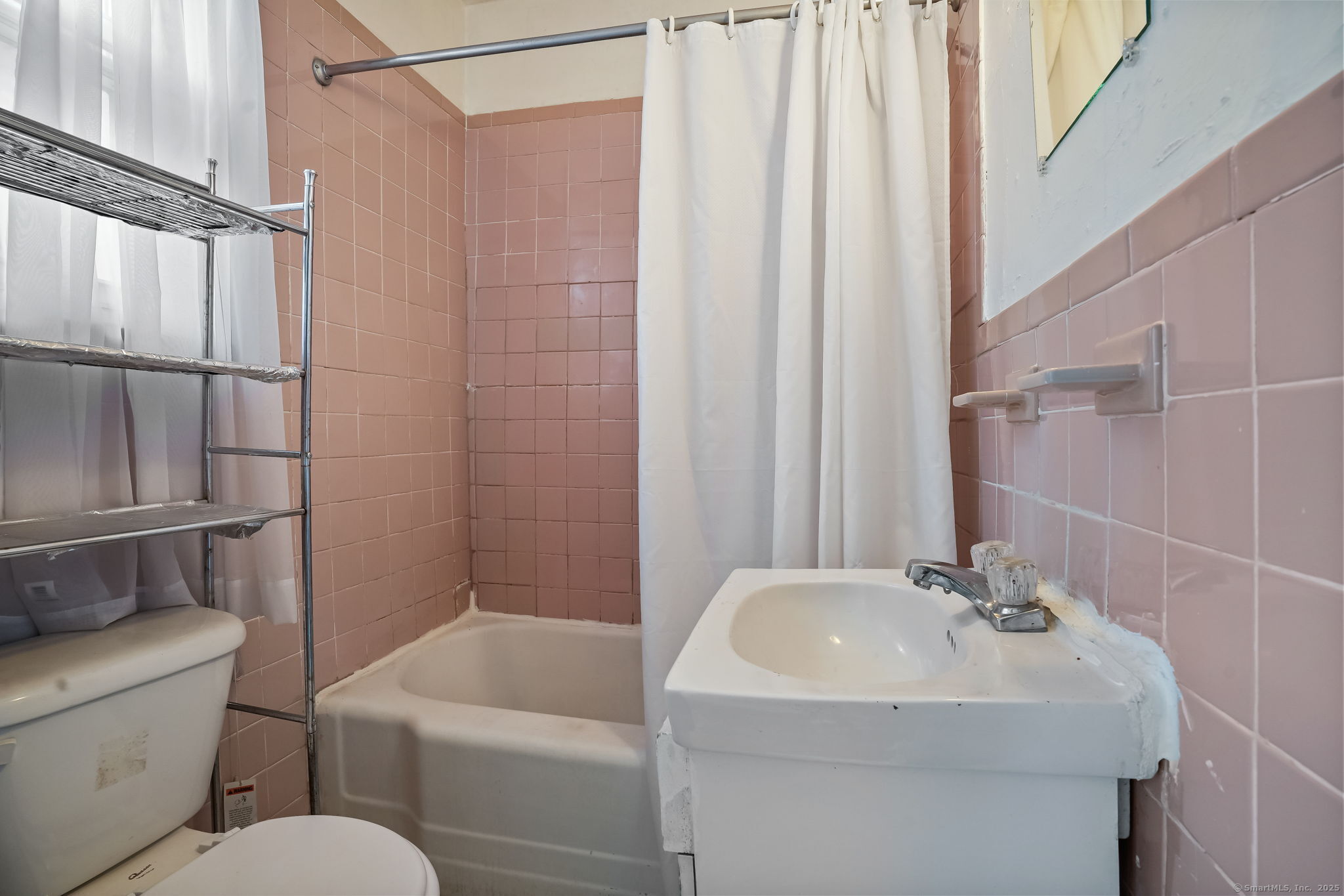 357 Norman Street Bridgeport, CT 06605 - Photo 12 of 20