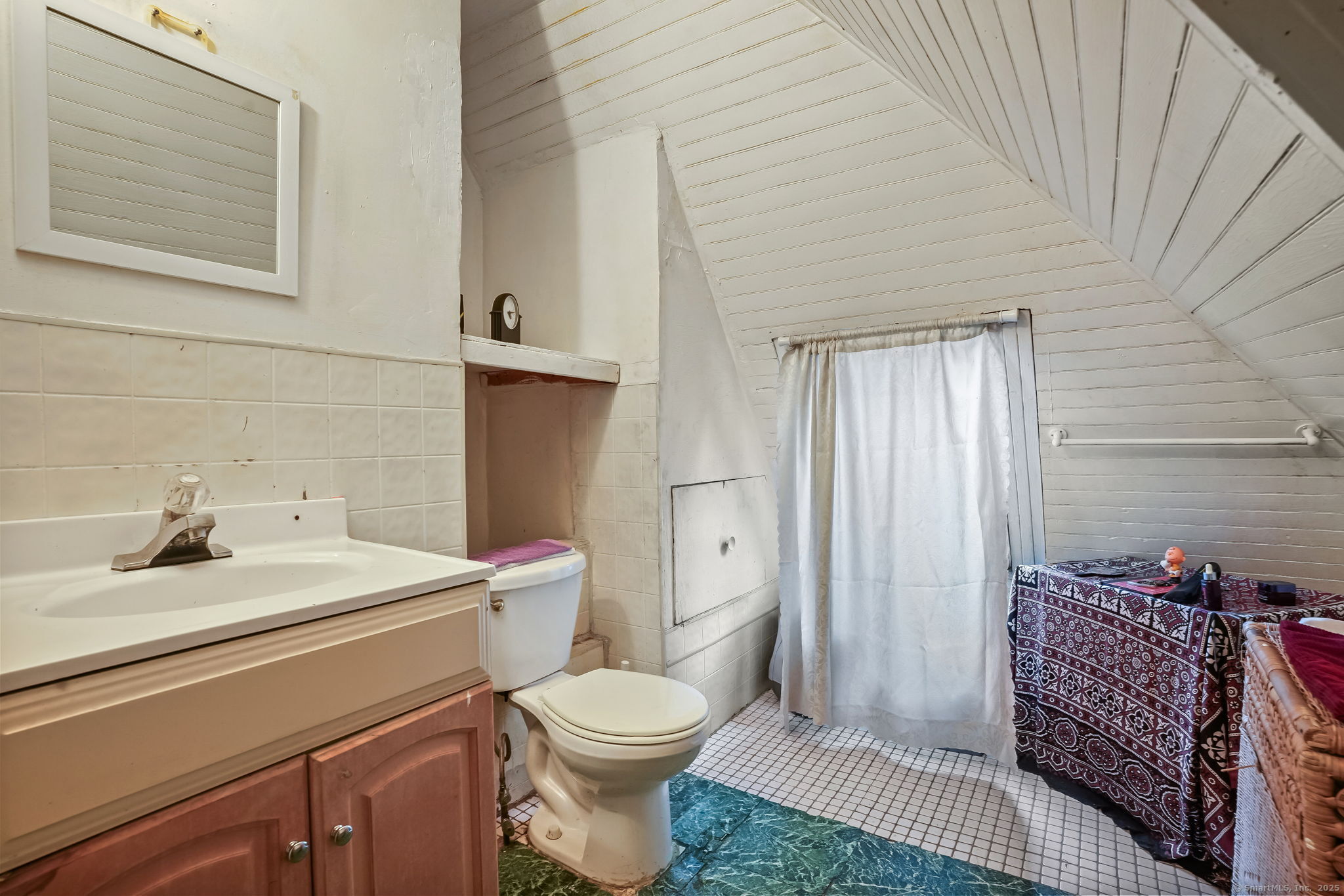 357 Norman Street Bridgeport, CT 06605 - Photo 14 of 20