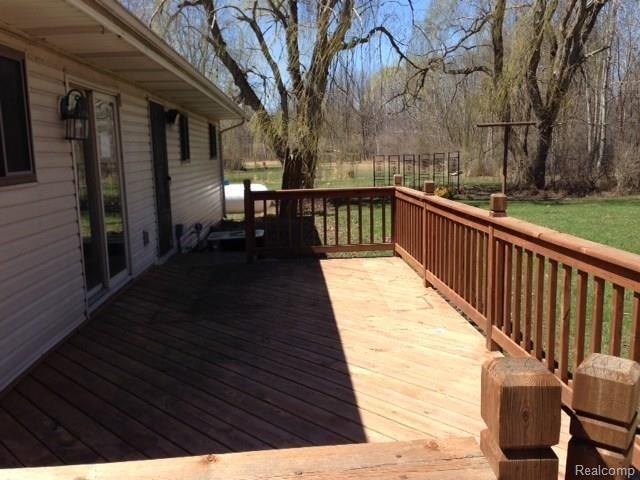 4440 Wall Road Port Huron, MI 48060 - Photo 4 of 15 deck.jpg