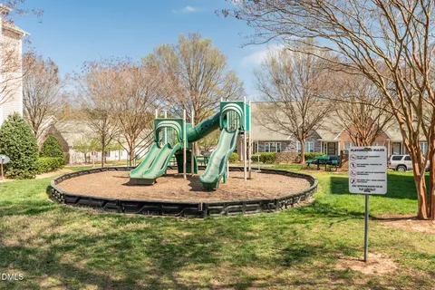 $190,000 | 2511 Huntscroft Lane, Unit 303, Raleigh, NC 27617