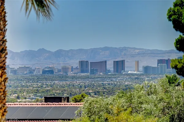 $890,000 | 548 Radwick Drive, Las Vegas, NV 89110