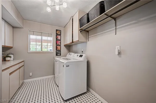 $890,000 | 548 Radwick Drive, Las Vegas, NV 89110