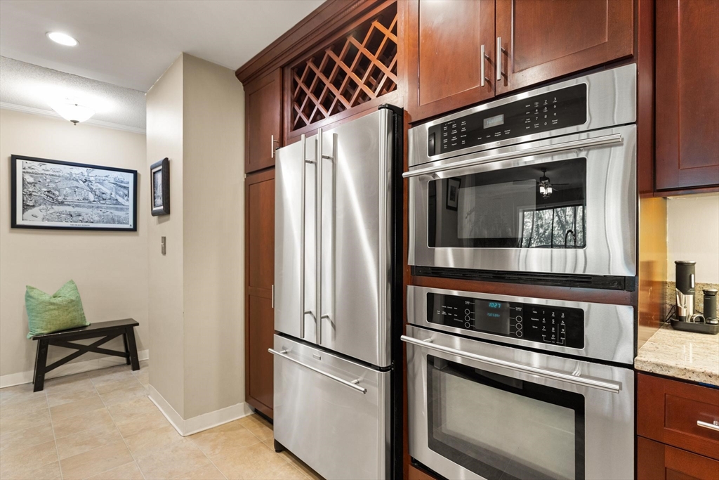 3 Summit Drive, Unit 17 Reading, MA 01867 - Photo 11 of 19