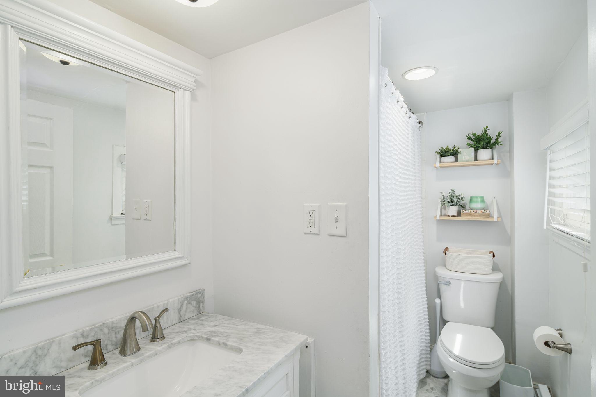 19 Merion Avenue Conshohocken, PA 19428 - Photo 22 of 27 Full Bathroom