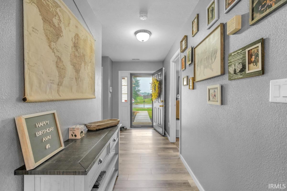 944 Zartman Road Kokomo, IN 46902 - Photo 3 of 34 Gallery Image 3