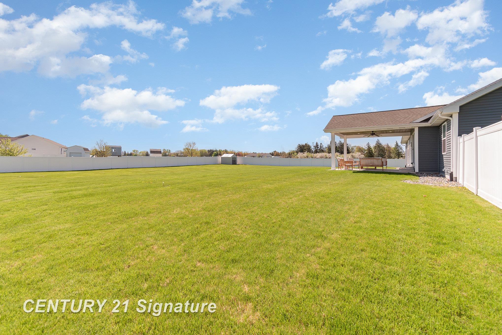 4100 Lawndale Road Saginaw, MI 48603 - Photo 34 of 40 50140932-b00f12b3-d6f3-4532-bbbb-08d21a3eec95.JPG