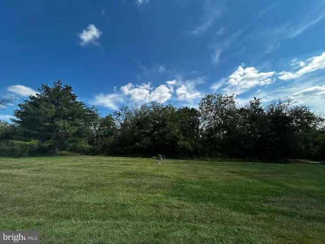 $2,000 | 1239 Salford Street, Unit 2, Harleysville, PA 19438