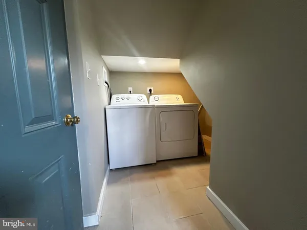 a view of utility room