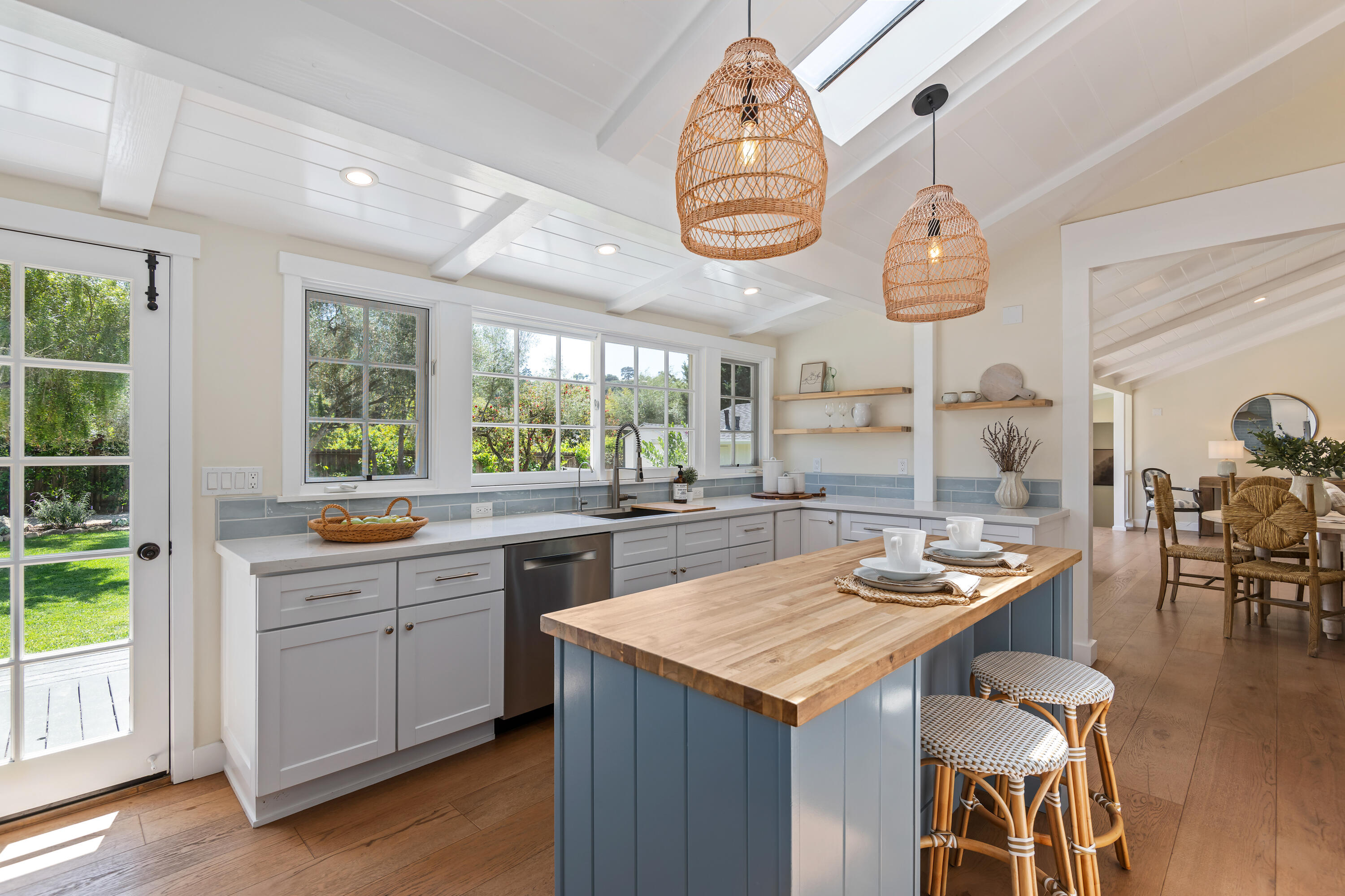360 Arboleda Road Santa Barbara, CA 93110 - Photo 10 of 33 Kitchen