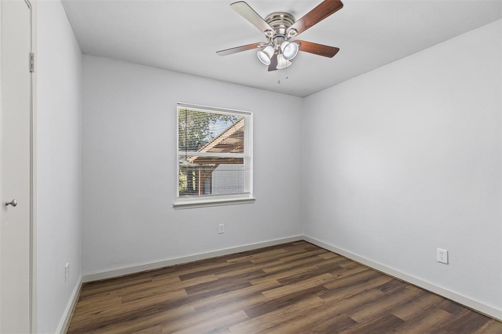 3925 Sapling Drive Balch Springs, TX 75180 - Photo 11 of 24