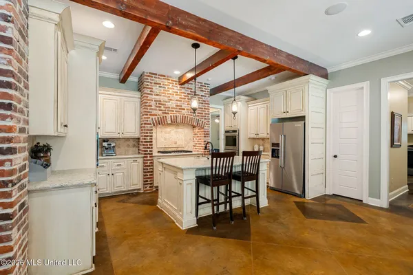 $679,000 | 73 Eola Trail Northeast, Brookhaven, MS 39601