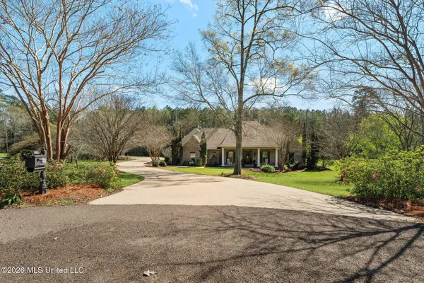 $679,000 | 73 Eola Trail Northeast, Brookhaven, MS 39601
