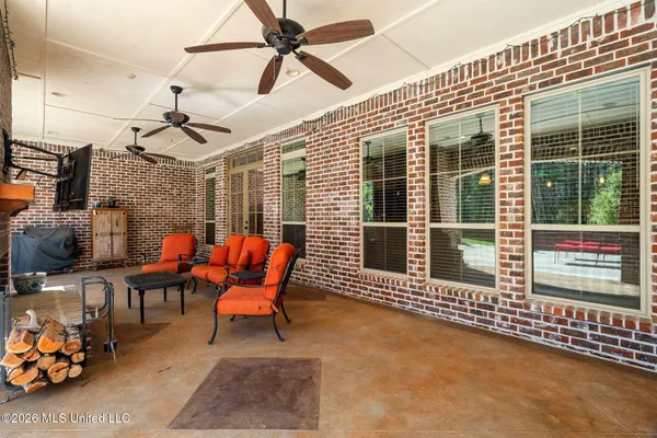 $679,000 | 73 Eola Trail Northeast, Brookhaven, MS 39601