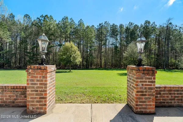 $679,000 | 73 Eola Trail Northeast, Brookhaven, MS 39601
