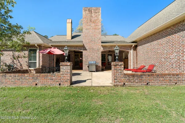 $679,000 | 73 Eola Trail Northeast, Brookhaven, MS 39601