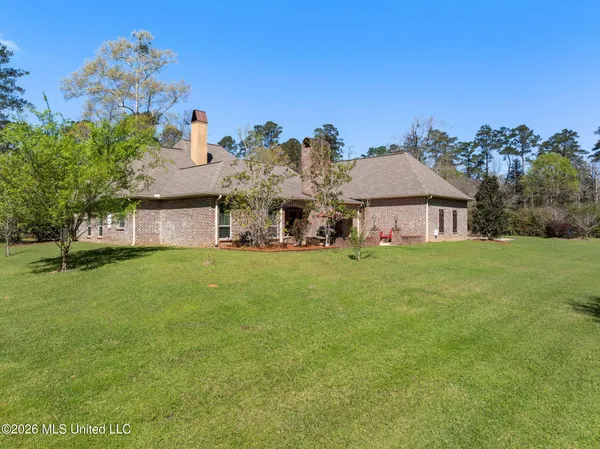 $679,000 | 73 Eola Trail Northeast, Brookhaven, MS 39601