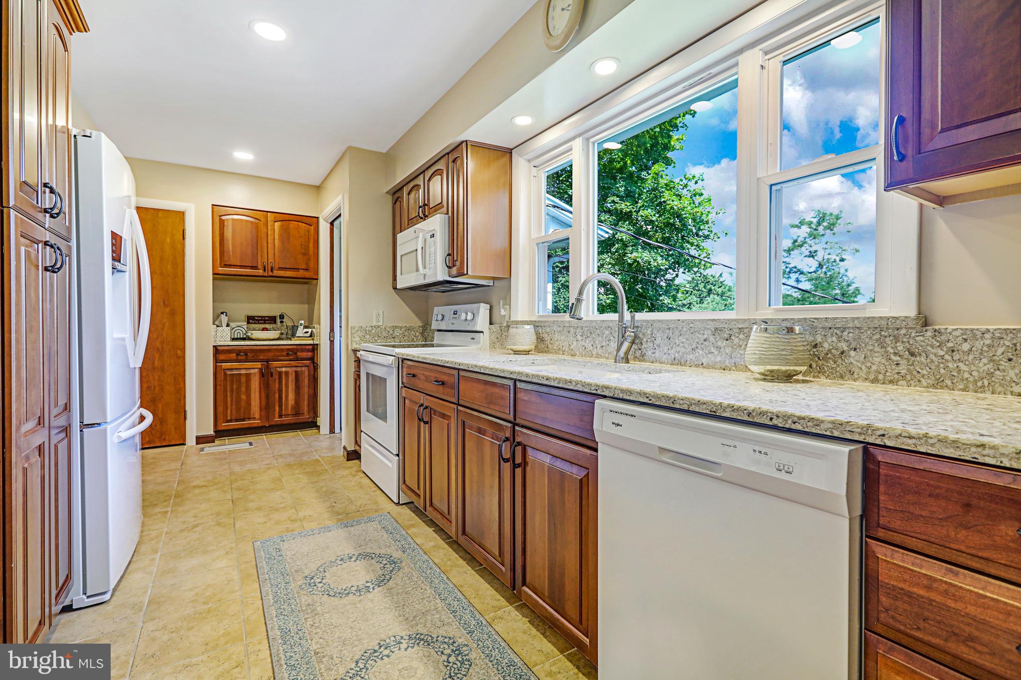 824 Windsor Road Cumberland, MD 21502 - Photo 13 of 28 LOTS of counter space, cabinets and storage!