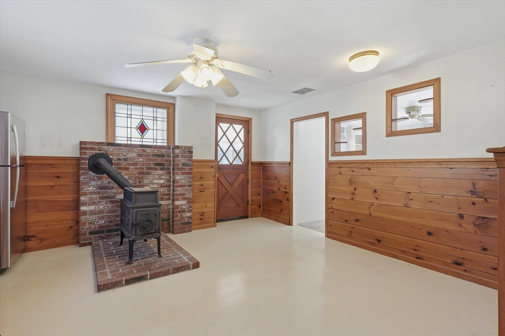 129 Whittier Road Haverhill, MA 01830 - Photo 19 of 42 Gallery Image 19