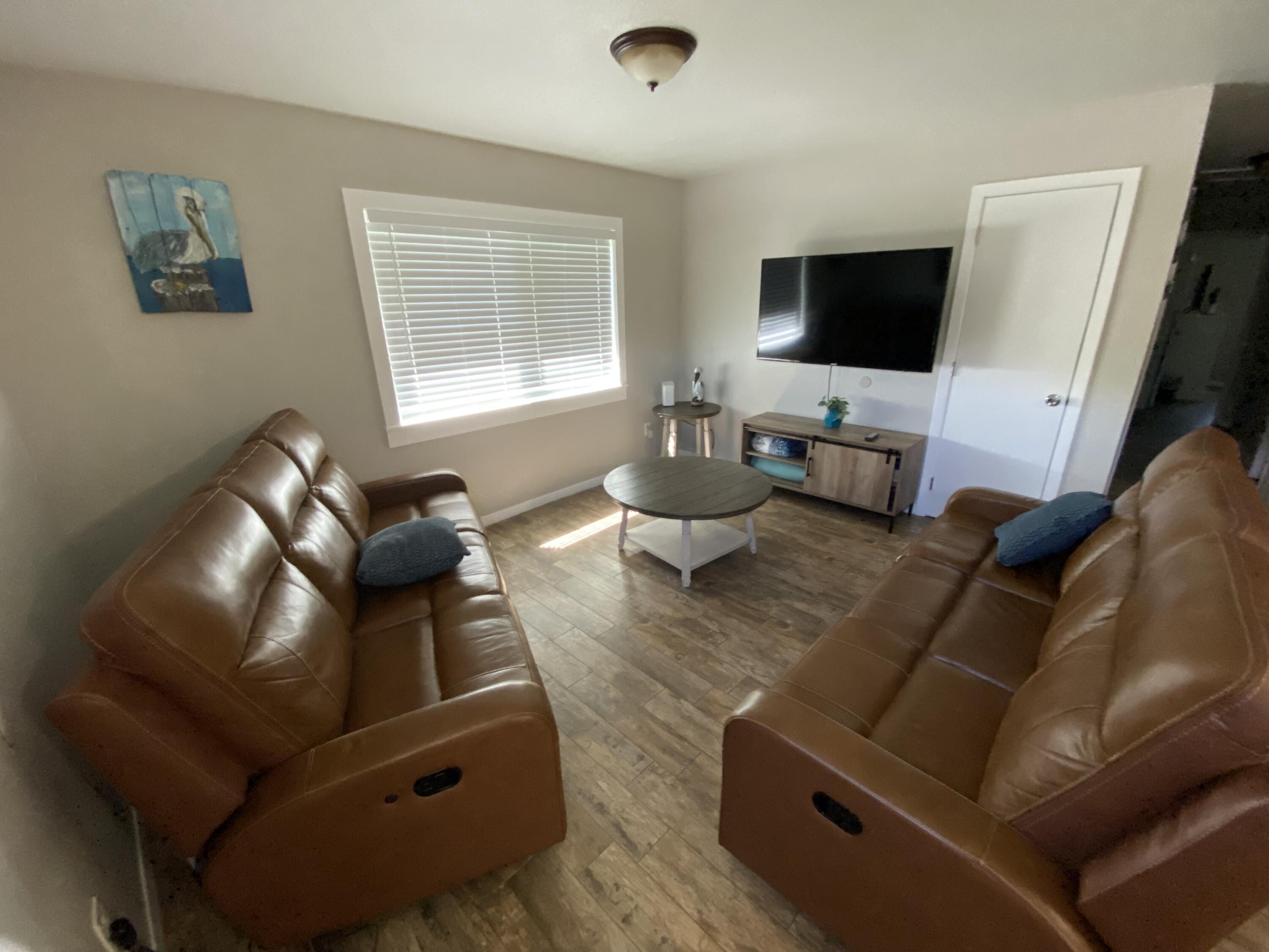 329 Hollywood Blvd Northwest  