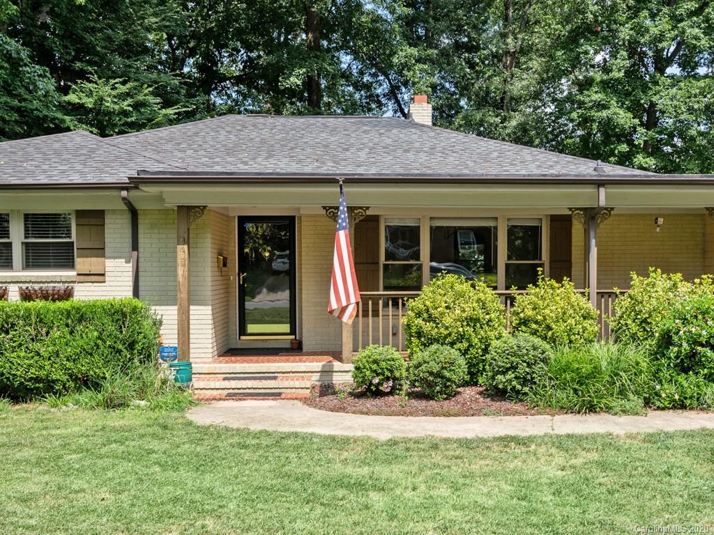 5609 Murrayhill Road Charlotte, NC 28210 - Photo 2 of 27 Gallery Image 2