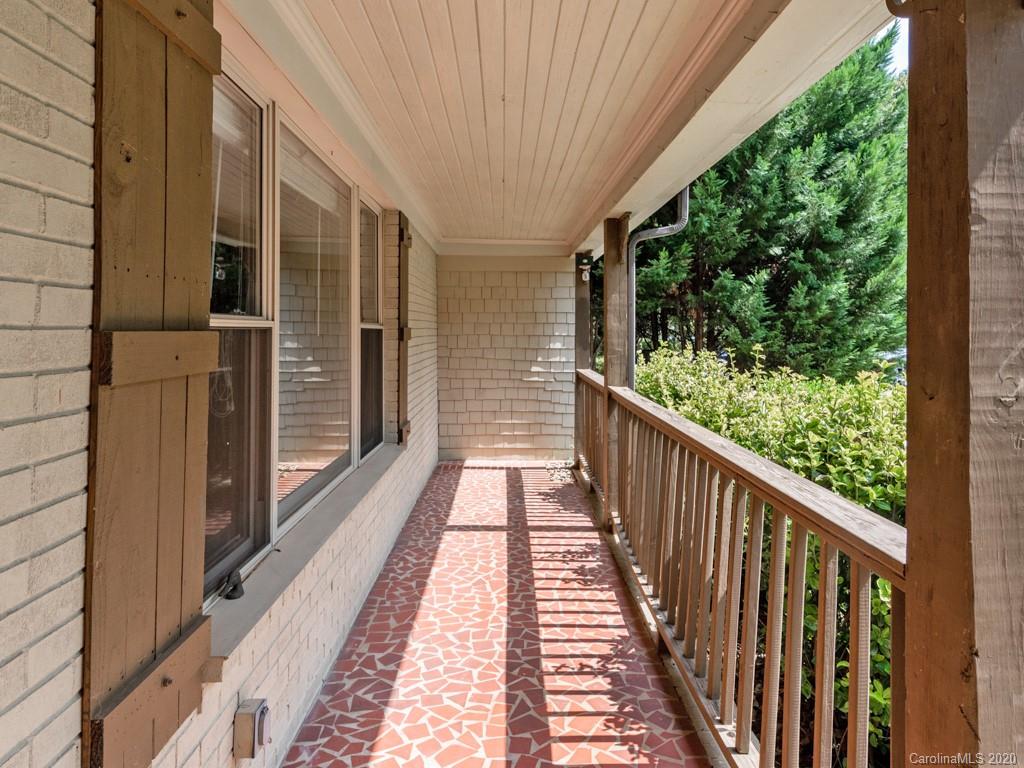 5609 Murrayhill Road Charlotte, NC 28210 - Photo 3 of 27 Gallery Image 3
