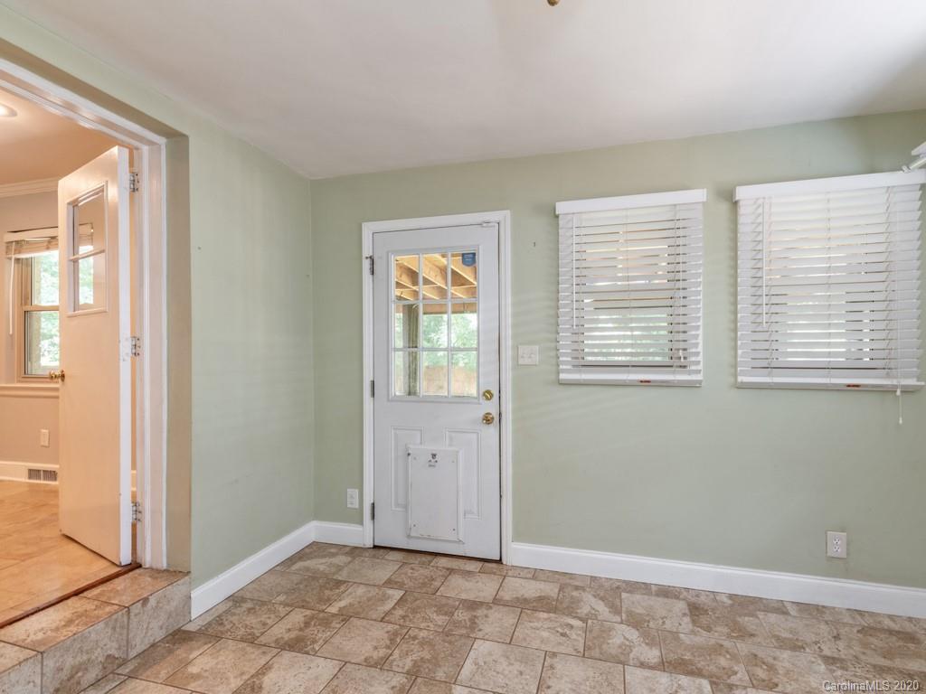 5609 Murrayhill Road Charlotte, NC 28210 - Photo 22 of 27 Gallery Image 22
