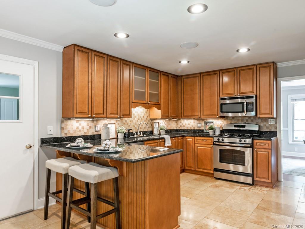 5609 Murrayhill Road Charlotte, NC 28210 - Photo 9 of 27 Gallery Image 9