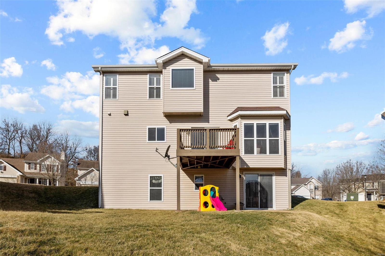 586 Brook Meadow Drive Ballwin, MO 63021 - Photo 2 of 45