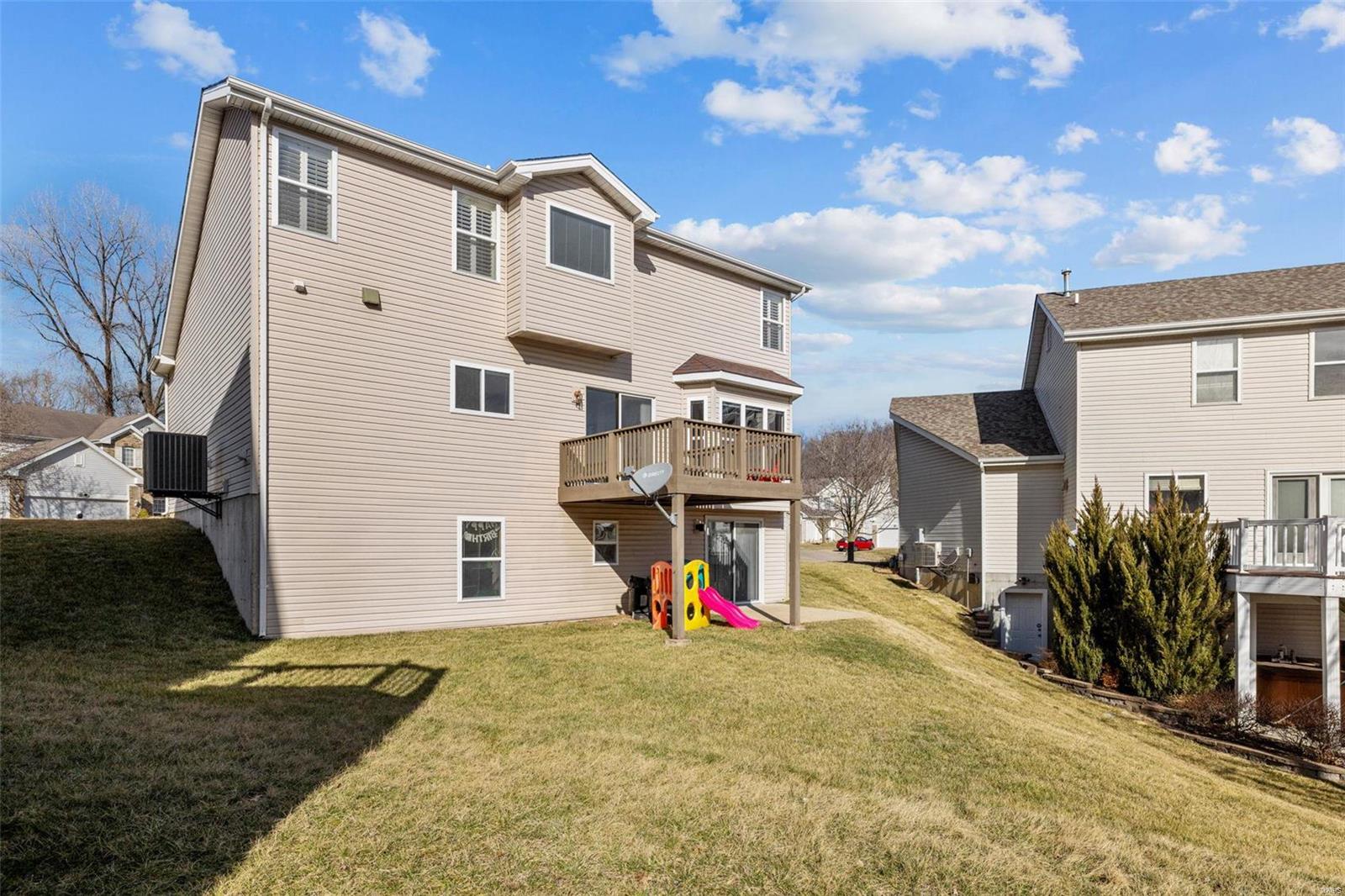 586 Brook Meadow Drive Ballwin, MO 63021 - Photo 3 of 45