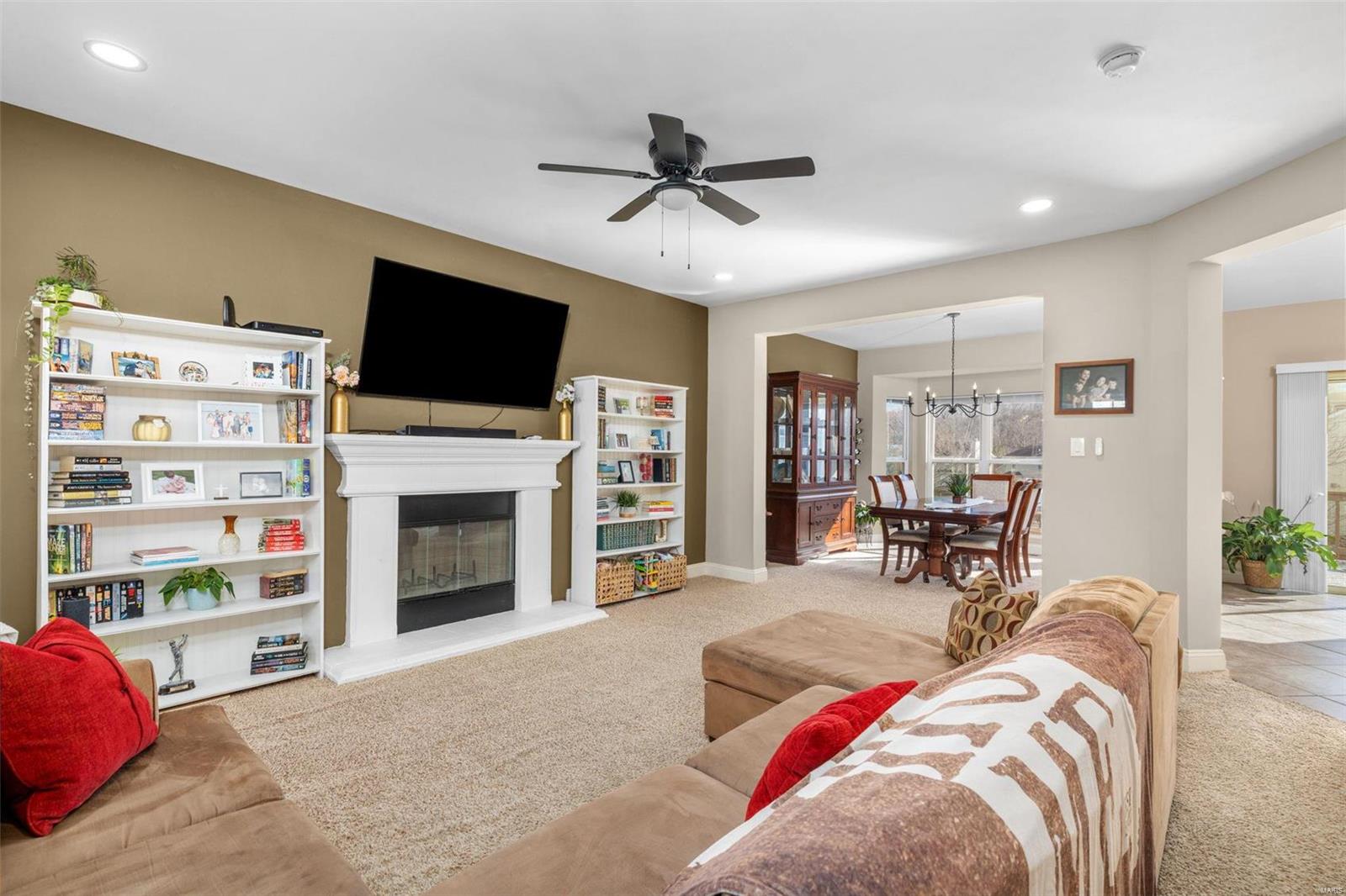 586 Brook Meadow Drive Ballwin, MO 63021 - Photo 4 of 45