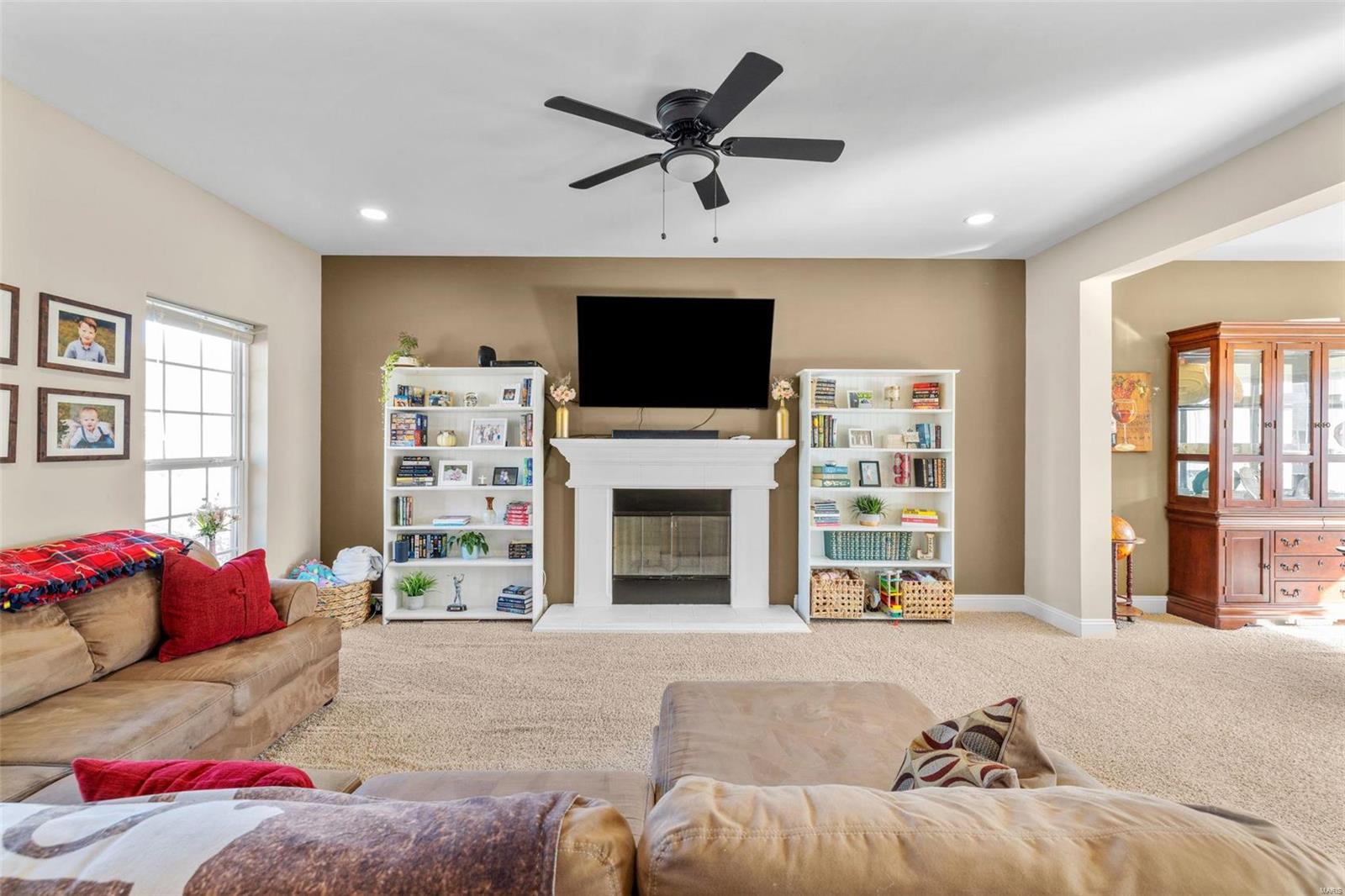 586 Brook Meadow Drive Ballwin, MO 63021 - Photo 5 of 45