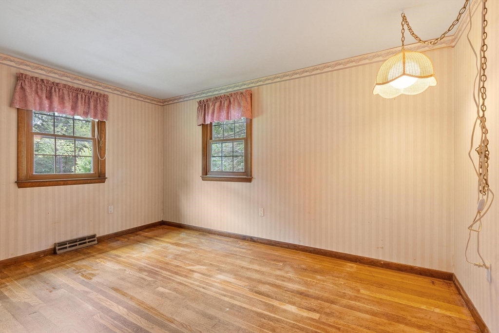 7 Meadowbrook Road Chelmsford, MA 01863 - Photo 24 of 33