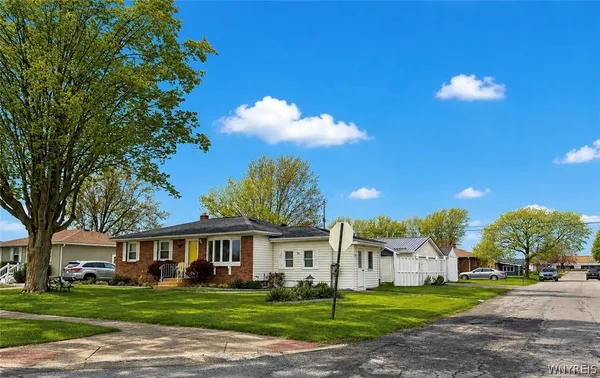 $269,900 | 96 Della Drive, Lackawanna, NY 14218