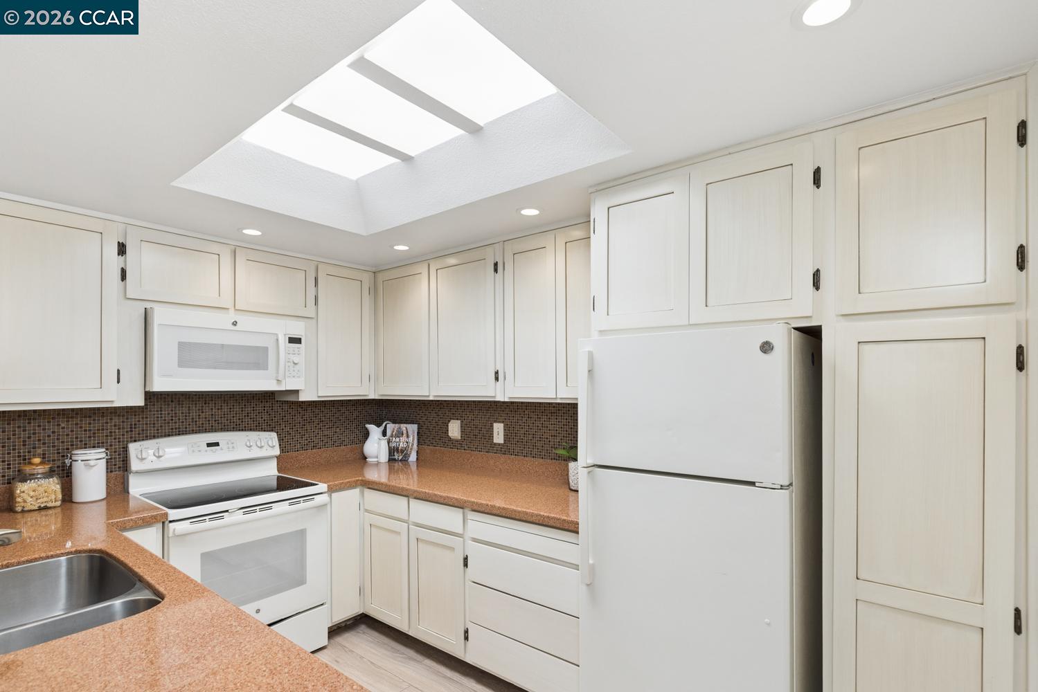 2409 Golden Rain Road, Unit 1 Walnut Creek, CA 94595 - Photo 11 of 42