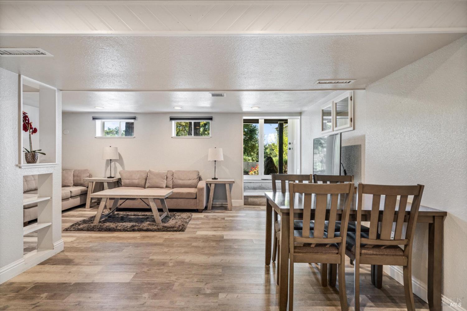 317 Alexander Valley Road Healdsburg, CA 95448 - Photo 24 of 51