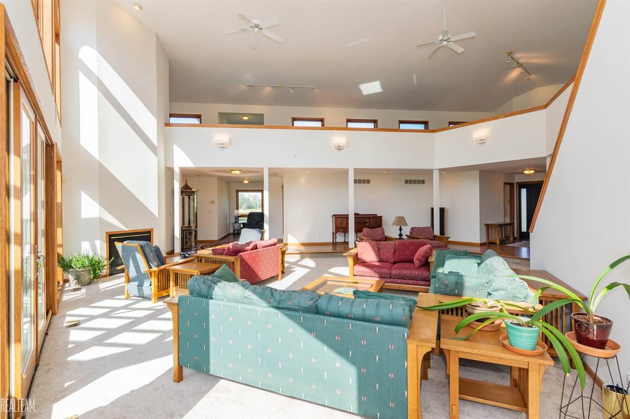21750 Pratt Road Armada, MI 48005 - Photo 6 of 44 31397980-5.JPG