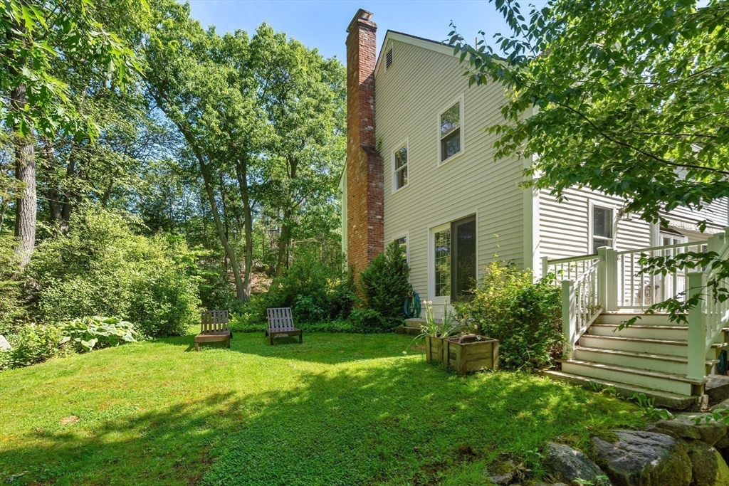 7 Loading Place Road Manchester, MA 01944 - Photo 24 of 32