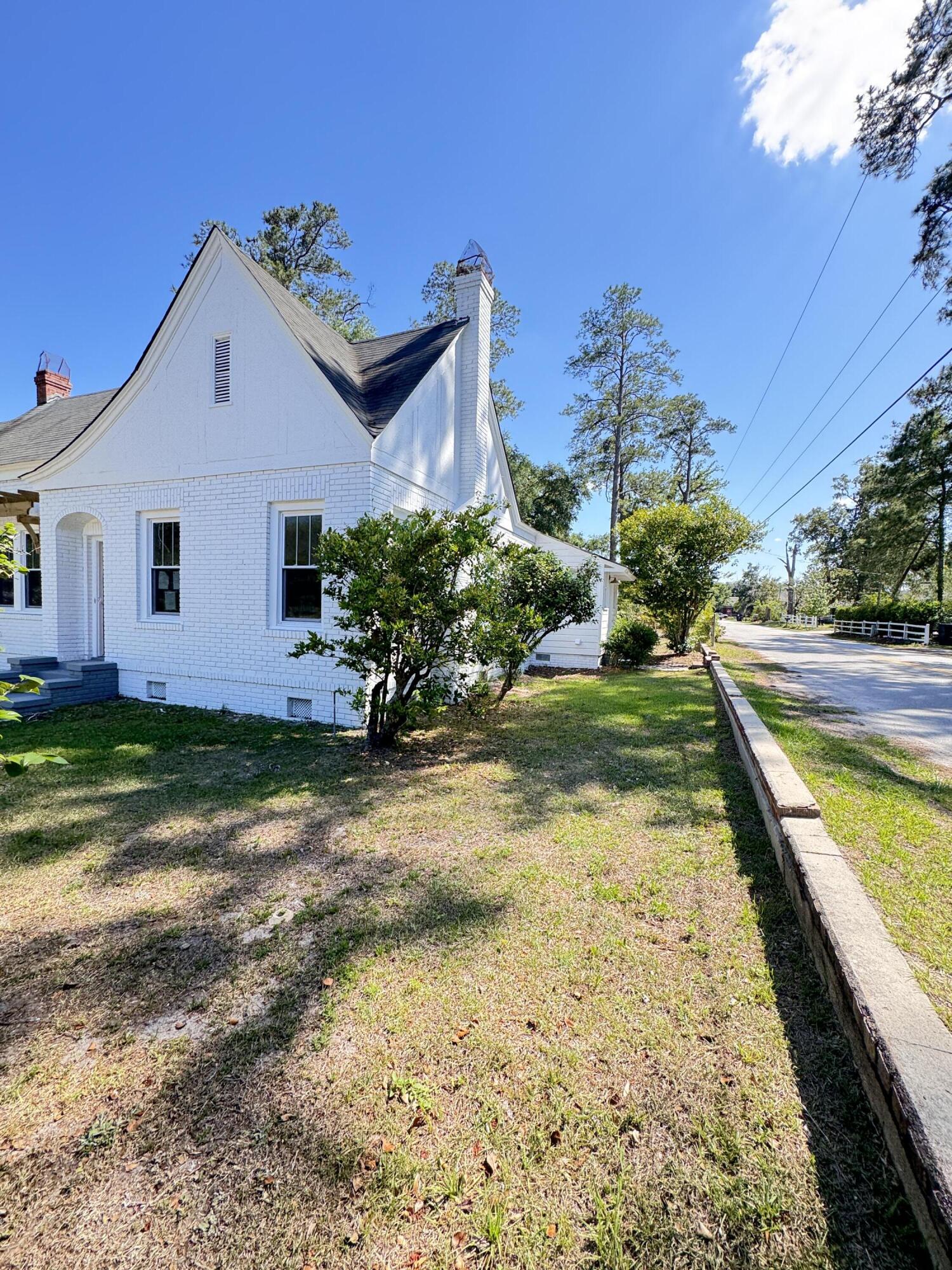 800 Hampton Street Walterboro, SC 29488 - Photo 9 of 136 800 Hampton Street (149)