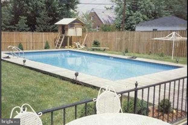 7812 Old Harford Road Baltimore, MD 21234 - Photo 35 of 35 Picture of pool (old picture)