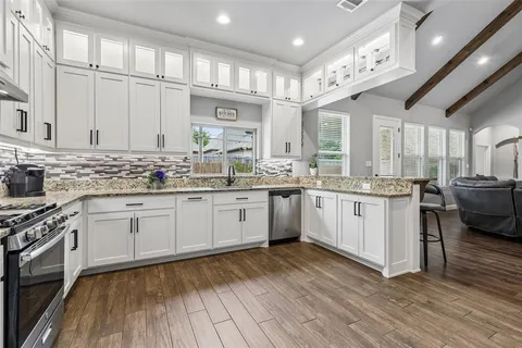 $644,900 | 101 Sycamore Lane, Roanoke, TX 76262