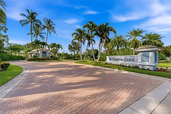 $539,000 | 832 Carrick Bend Circle, Unit 202, Naples, FL 34110