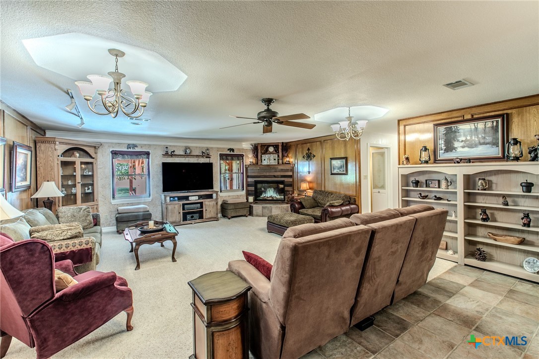 10941 Moffat Road Temple, TX 76502 - Photo 5 of 46