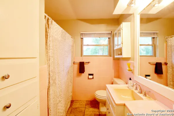 $2,500 | 113 Adobe Drive, Castle Hills, TX 78213